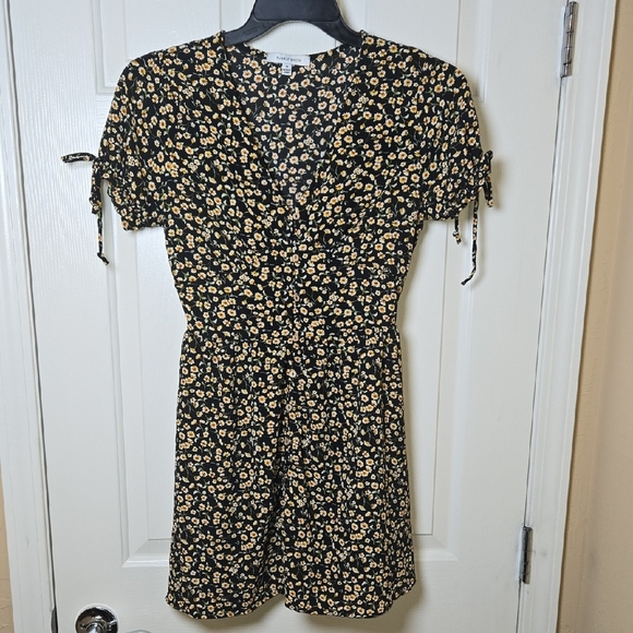 Purple Snow Small Pixie Daisy Mini Dress Flirty Tie Sleeves Wooden Buttons - Picture 4 of 13